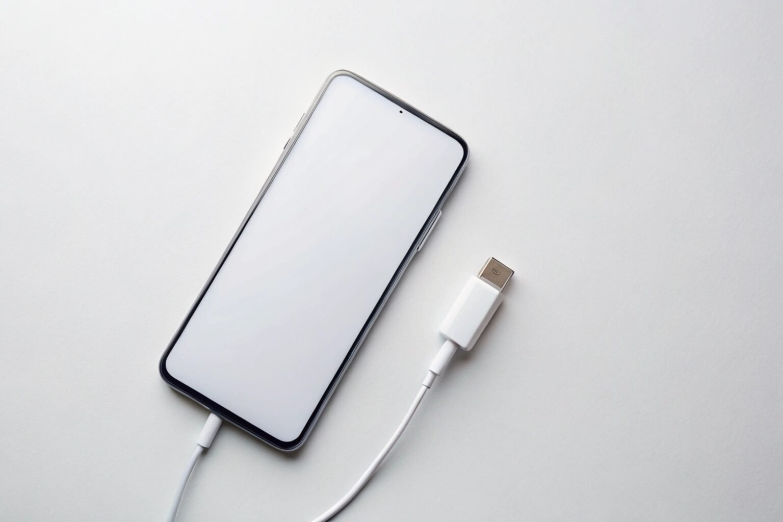 USB-C στο κινητό: Τι σημαίνουν οι διαφορετικές εκδόσεις και οι ταχύτητες μεταφοράς;